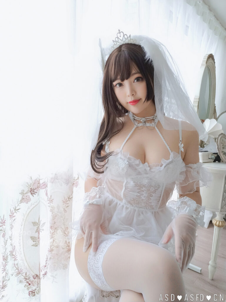 Niyeye0316 白烨 Vol.018 – 白天鹅自拍 [24P]